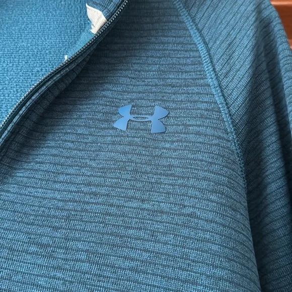 Turquoise Under Armour ColdGear 1/4 zip. Size small - Picture 4 of 6